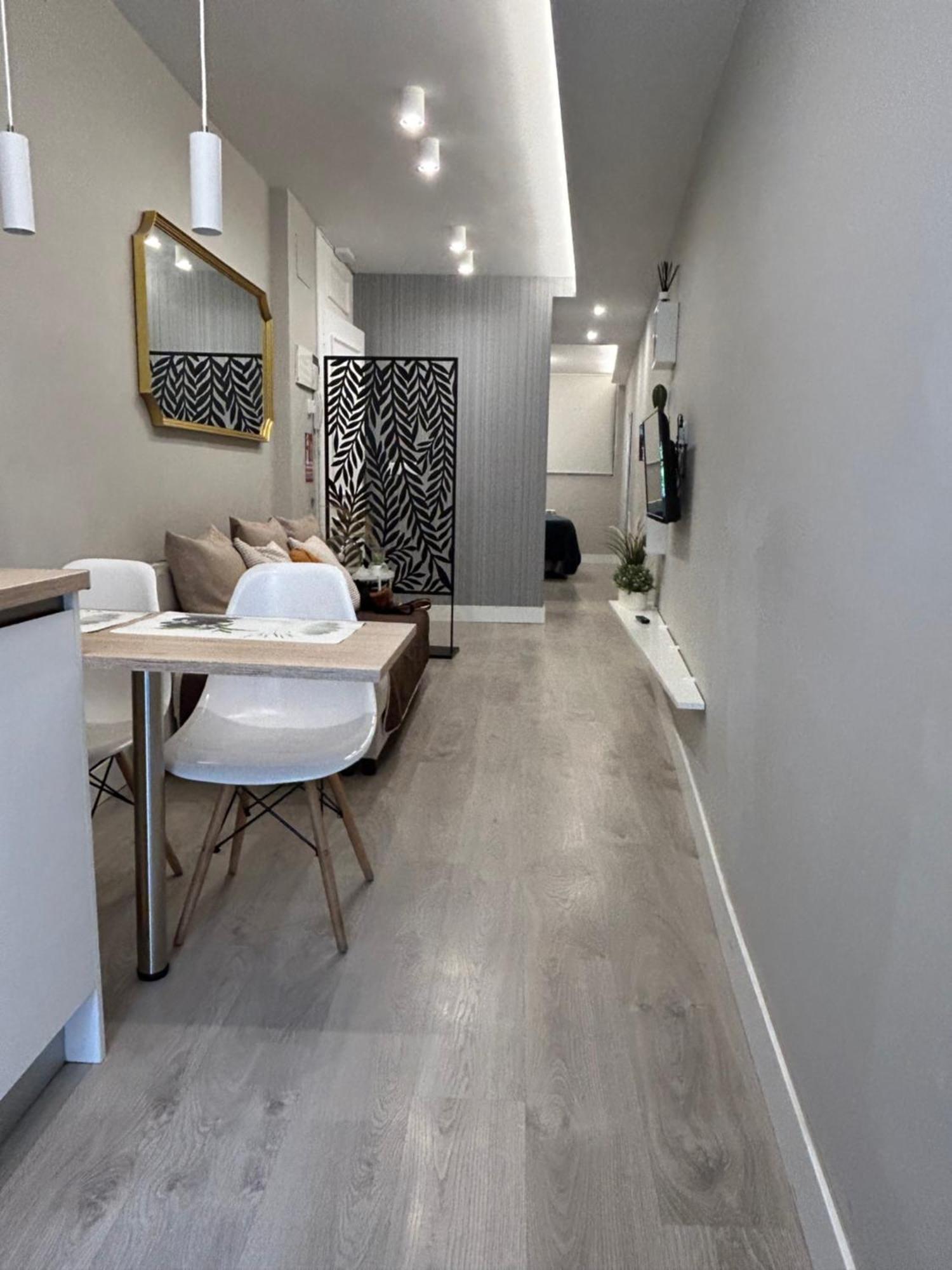 Alojamientos Castellana Jardin 1 Y 2 Parking Y Piscina Gratis!! Burgos Exterior photo