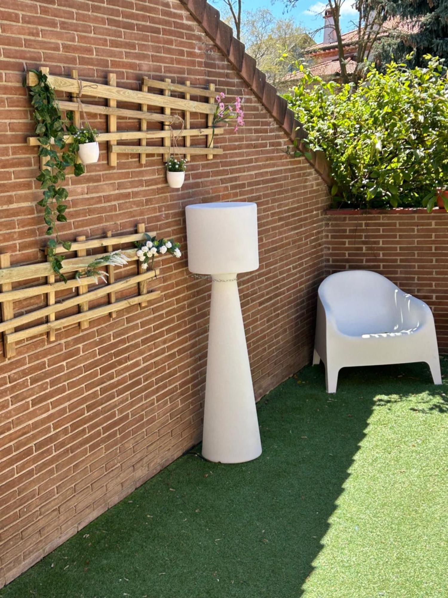 Alojamientos Castellana Jardin 1 Y 2 Parking Y Piscina Gratis!! Burgos Exterior photo